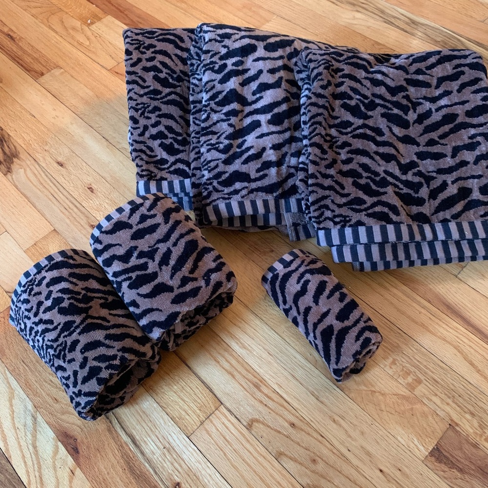 Leopard Print Decorative Towels & Hand Towel Set